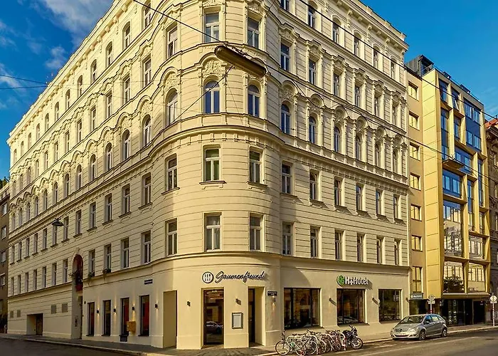 H+ Hotel 4*