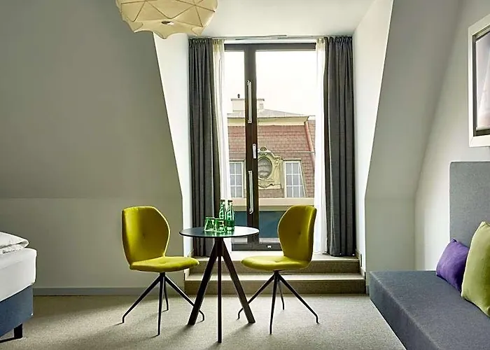 H+ Hotel