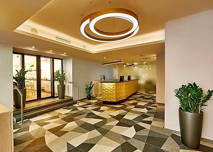 H+ Hotel 4*