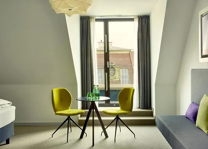 Hotel H+ 4*